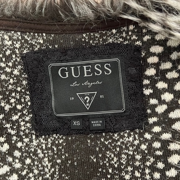 ✨GUESS✨ Fur Vest - XS - Picture 4 of 6